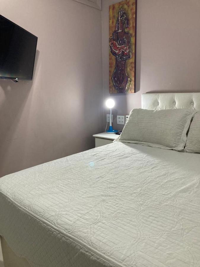 Em Copacabana Apartamento Mobiliado No Posto 6 Рио-де-Жанейро Экстерьер фото
